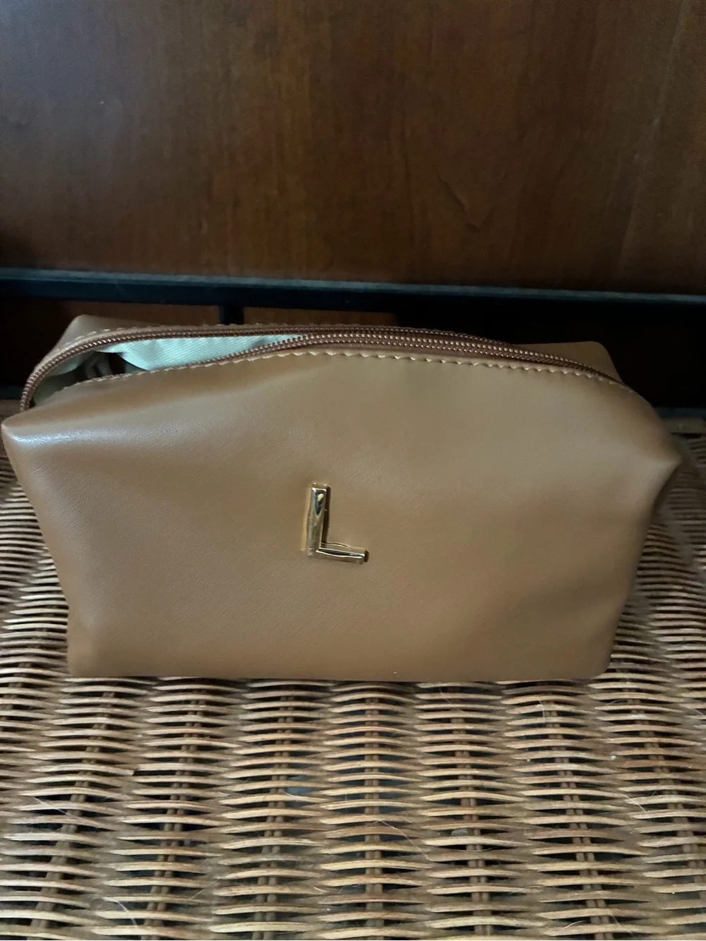 Cloudwings Tan Leatherette Cosmetic Pouch bags with Metallic 'L' Accent